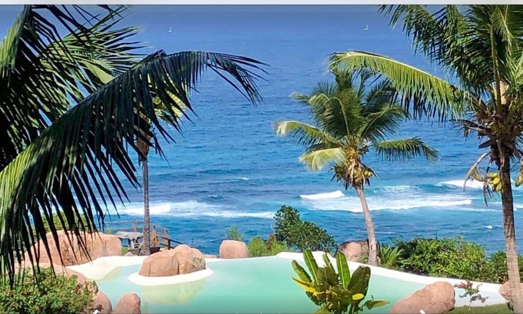 Lagon Rock Garden Pool